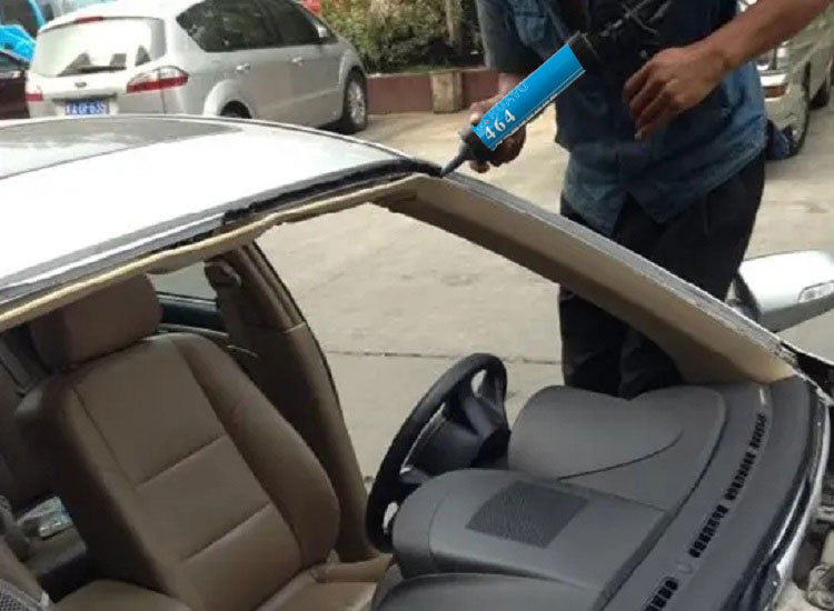 تطبيق لاصقة من البولي يوريثين الزجاج الأمامي للسيارات